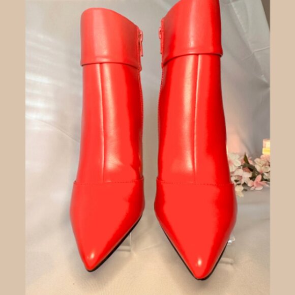 Turn Up the Heat in Red Cuffed High-Heeled Booties NWOT - Picture 3 of 8